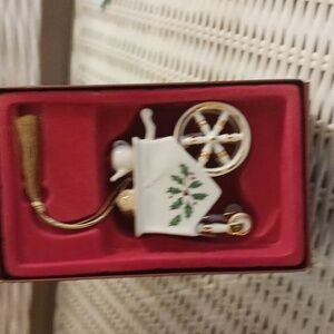 Lenox Holiday Home Teacart